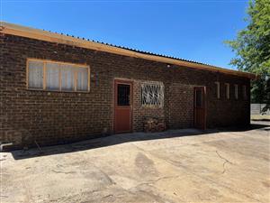 Garden Cottage Rental Monthly in Belfast