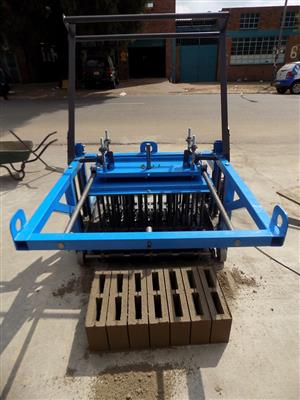 W4 Electric Mobile/Egg Layer Machine with Maxi Brick Mould 20drop