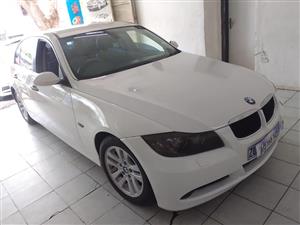 2006 BMW E90 320i Petrol, Manual White Color  115000km 