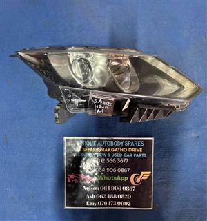 Nissan Qashqai Right Headlight