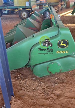 2013 John Deere 608 C