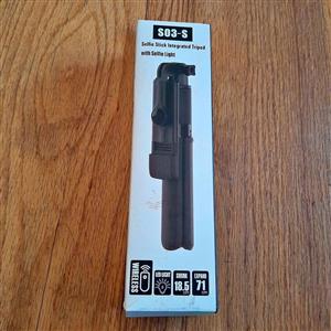  S03-S Selfie Stick Integrated Tripod with LED Light 