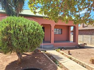 3-Bedroom House with Separate 1-Bedroom Flatlet