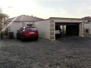 Townhouse For Sale in Arundo Estate