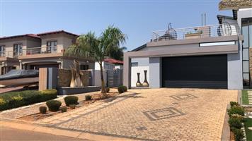 House For Sale in Amandasig