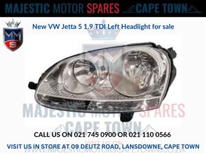VW Jetta 5 1.9 TDI Left Headlight for sale