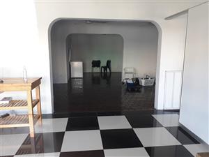 Neat Retail or Office unit Oxford Village Hillcrest to let 75 sm.  R 18 ,450.00 pm incl utilities.