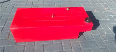 Long range plastic fuel tank 60 liter. Ideal for 4 x 4 overlanding long range 