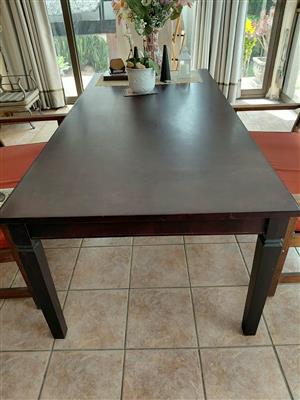 Dining room Table