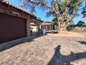 Townhouse living in Karenpark