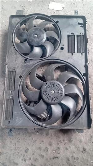 radiotor fan volvo s60