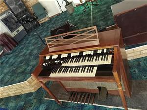 Hammond M100 organ for sale