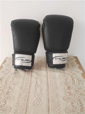 Boxing  gloves for sale