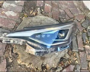 Toyota C-hr left side headlight