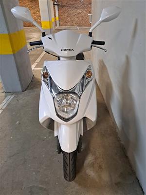 2025 honda elite