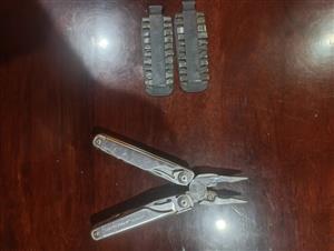 Leatherman surge with bit set