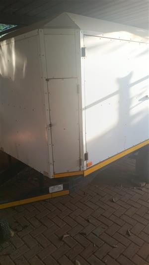 Box body trailer 