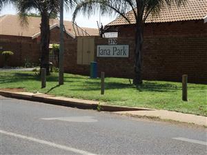 Townhouse Rental Monthly in Sinoville