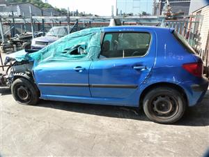 Peugeot 307 1.6 AT 10FX - 2003 SPARESBOYZ STRIPPING FOR SPARES