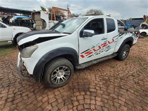 Isuzu D-MAX 3.0 MANUAL STRIPPING FOR SPARES