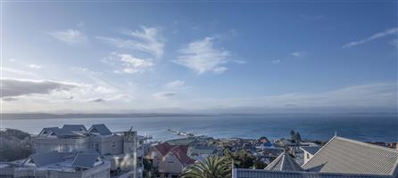 Luxury Multi-Apartment Home with Exceptional Holiday Rental Potential