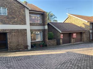 Townhouse Rental Monthly in Bergbron