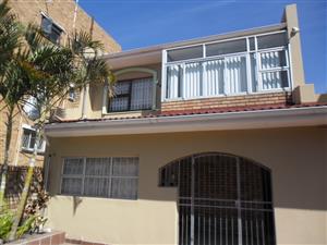 Lovely Townhouse  In Southernwood - Just Lock up & Go