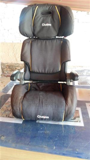 Children car seats for sale