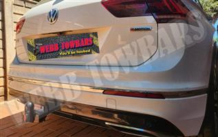 Volkswagen Tiguan Standard/Detachable Towbars
