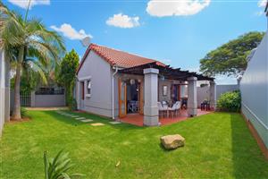 2 Bedroom townhouse with garden