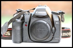 Canon EOS 5D Mark II - Body Only (BOXED)