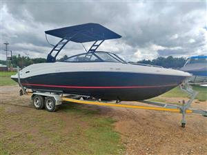 24 Odyssey 720 Wake Boat