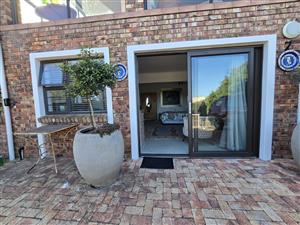 Bachelor Flat. Looking for safe, convenient accommodation while you study at 43 Air School?