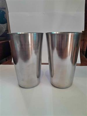 Stainless steel cups 350 ml used for camping or outdoor activities. 8 cm top / 5.5 cm bottom