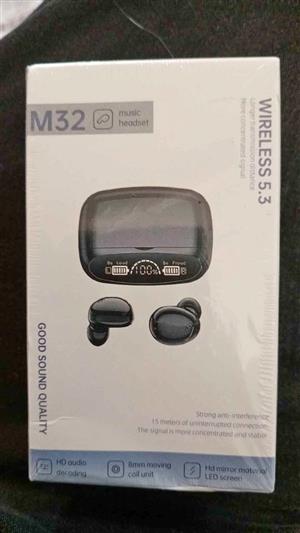 5.3 wireless bluetooth Waterproof earphones