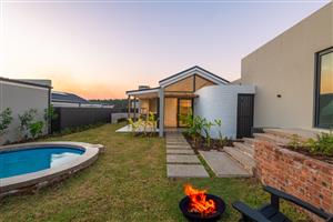 Modern Family Living Surrounded by Nature at The Stables, Elaleni