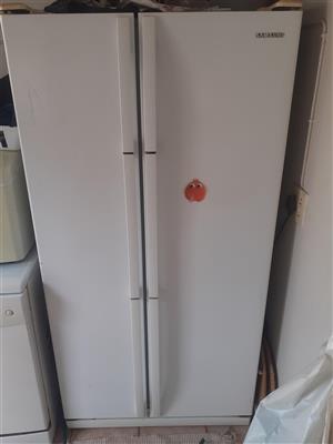 Double door Fridge/Freezer for sale (Samsung)510 litre