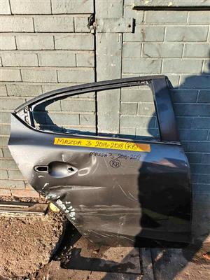 Mazda 3 eight bCk door 2013/ 2018