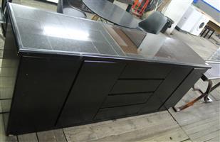 BLACK SIDEBOARD S061