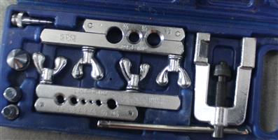 DSZH CT-275L FLARING TOOL SET S064894A