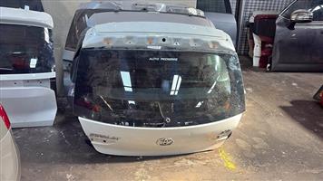 2025 Toyota starlet tailgate - bootlid new shape