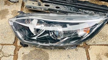 Renault Captur headlight