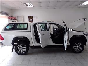 2017 TOYOTA HILUX 2.8 GD6 MANUAL DIESEL  DOUBLE CAB CANOPY   WHITE COLOR  109000km