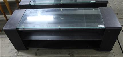 BLACK PLASMA STAND S062757D