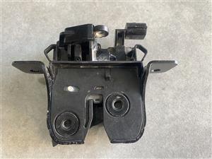 2020 RENAULT SANDERO STEPWAY TAILGATE LOCK MECHANISM FOR SALE.