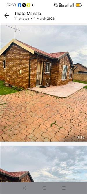 House For Sale in Wright Park