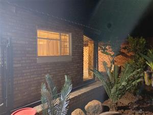 1 SLAAPKAMER TUIN  WOONSTEL IN THERESAPARK