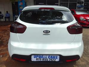 2014 KIA RIO 1.4 AUTOMATIC TRANSMISSION/PETROLSERVICE BOOK/SPARE KEY/WHITE Color