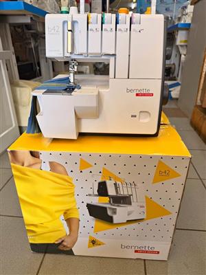 BERNINA B42 FUNLOCK COVERSTITCH SEWING MACHINE
