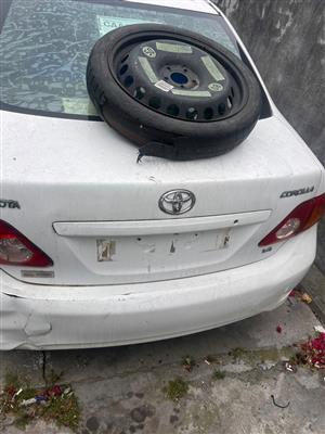Toyota Corolla 1.4 professional 2008 breaking up for parts